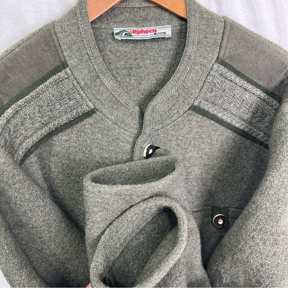 Vintage Mens Cardigan Alphorn Trachtenmode Von Alder Worsted Wool Green Size 52 - Picture 8 of 16